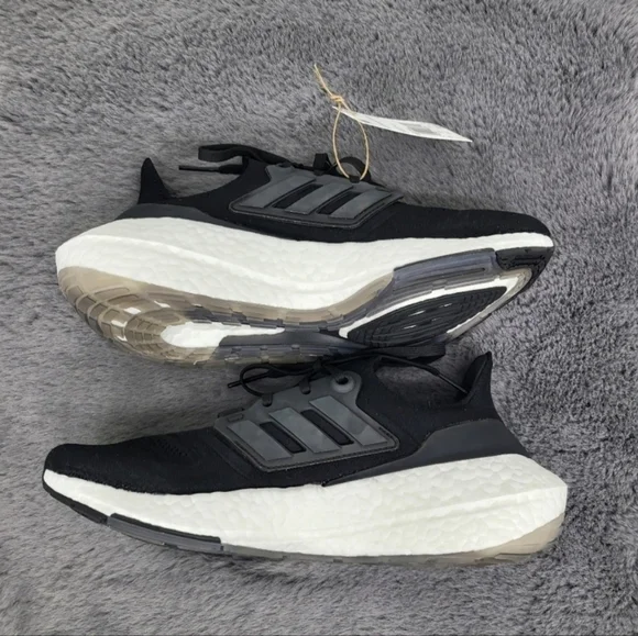 New Adidas Black Ultraboost 22 Running Shoes Women's Size 7